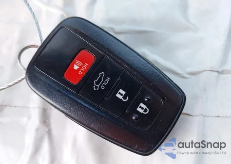 2020 Toyota Highlander Le из США, поврежденный, VIN 5TDZZRAH4LS013745